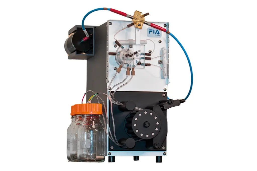 Análise por injeção em fluxo: FIAlyzer 1000